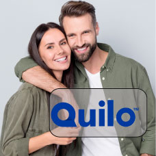 Quilo - Couple hugging
